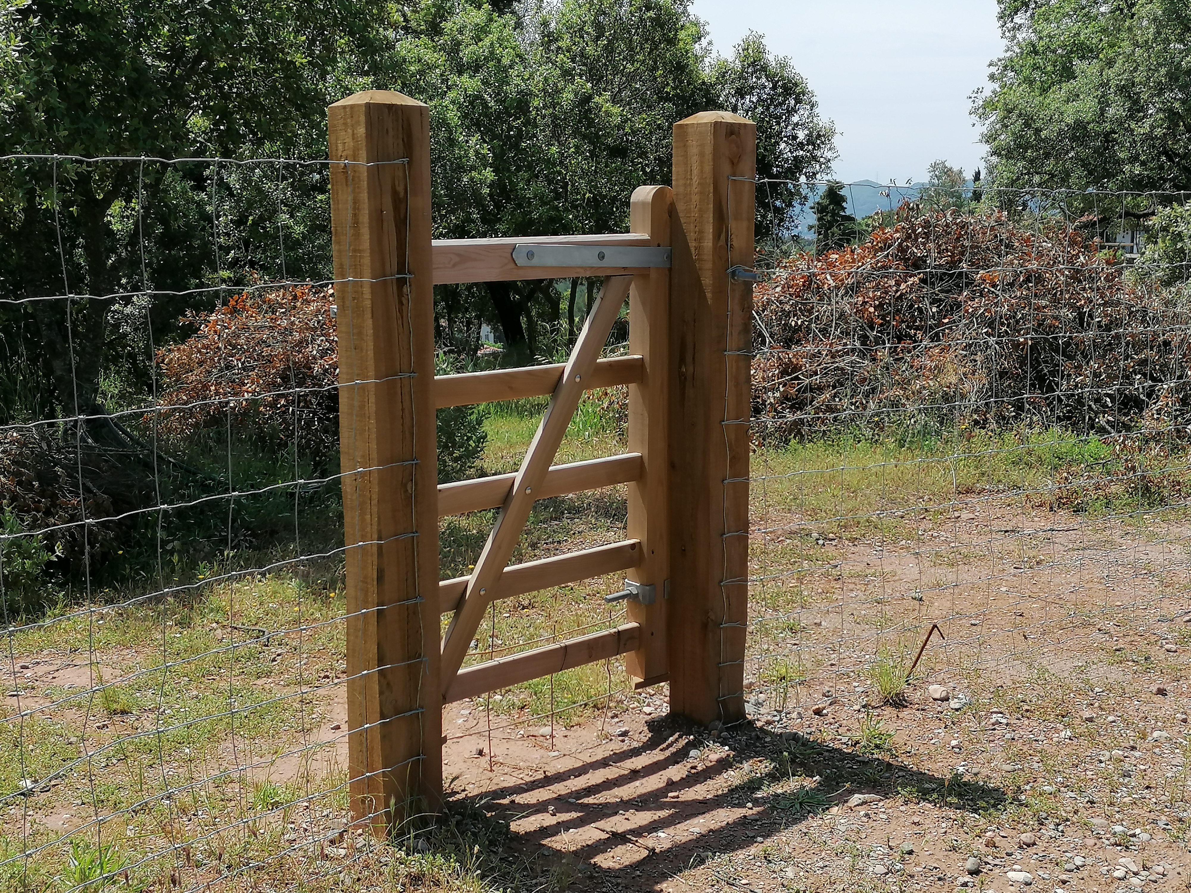 CONSTRUCCIÓ DE TANCA RAMADERA PER PARCEL·LA RURAL